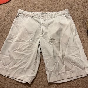 Nike golf shorts off white cream color dri fit size 34